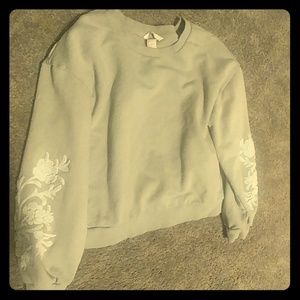 H&M Large Grey Sweatshirt w Blue Embroidery